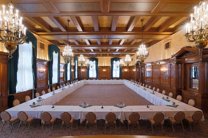 Meeting facility